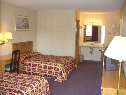 Sterling Inn Near Iag Airport Niagara Falls Room photo