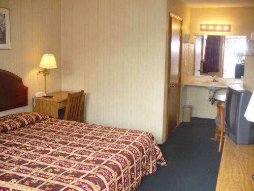 Sterling Inn Near Iag Airport Niagara Falls Room photo